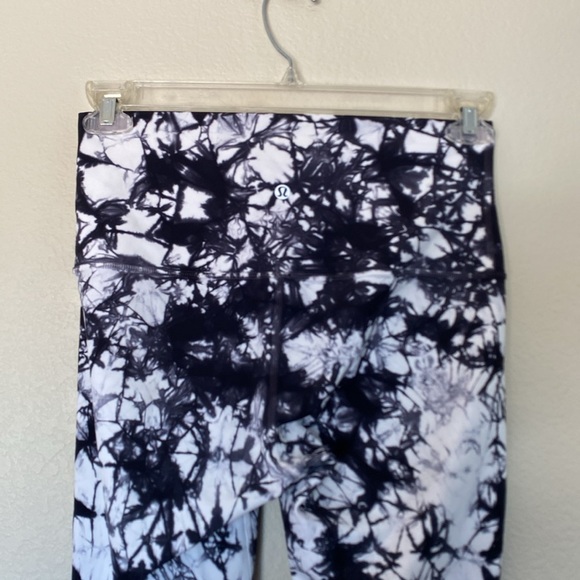Lululemon Wunder Under high rise shibori leggings blue white womens 8 - Picture 4 of 5
